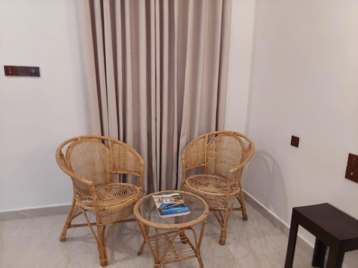 Lucky Beach Resort Trincomalee Bagian luar foto